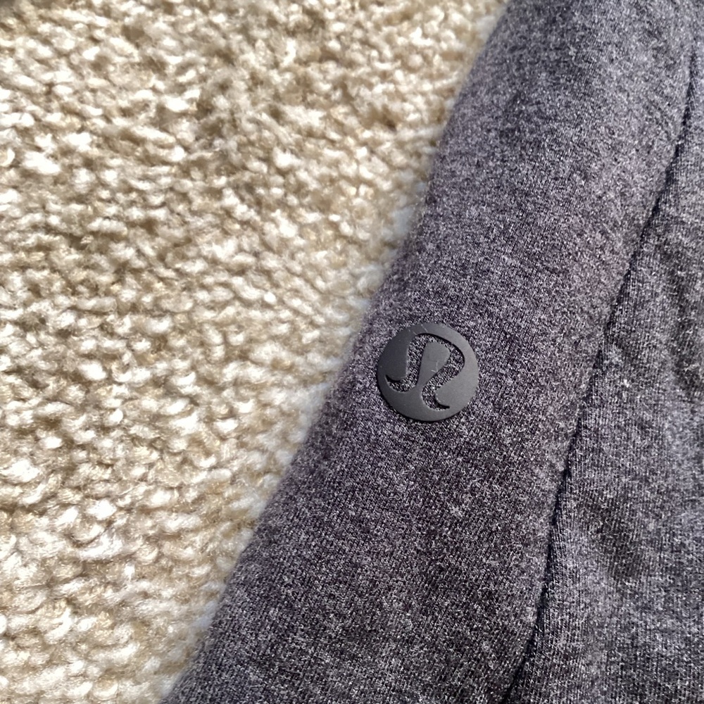 Lululemon Twisted & Tucked Long Sleeve Heathered Black Grey Shirt Top Sweater 4 - Picture 8 of 8